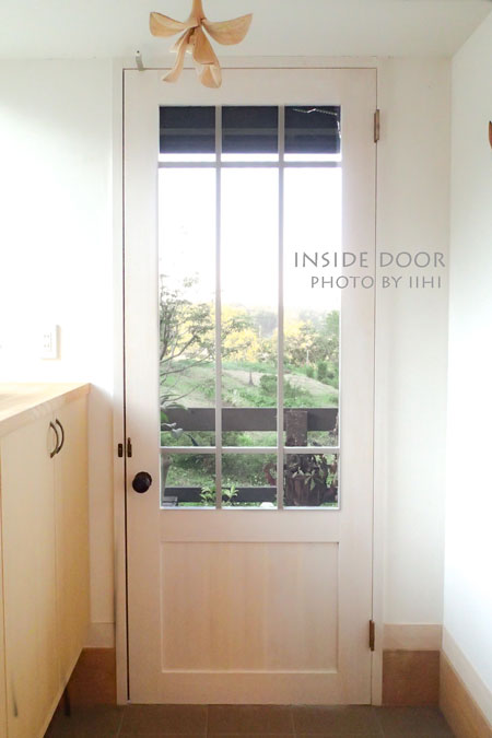 insidedoor2_iihi.jpg