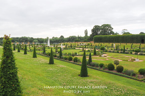 HamptonCourtgarden017.jpg