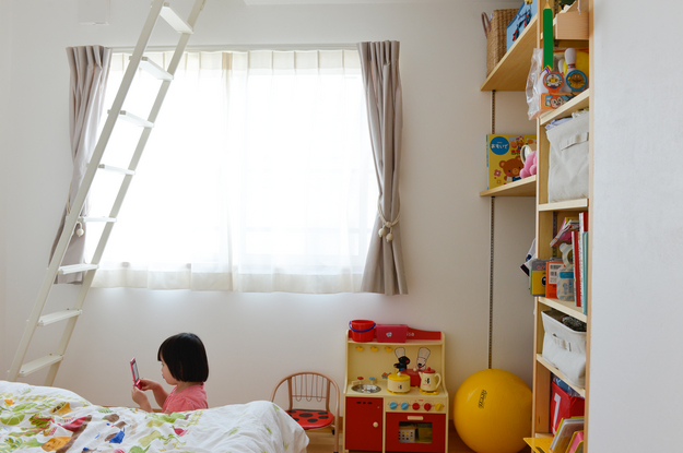 もうひとつの子供室＿男女の兄妹なので左右対称に新築時に間仕切り